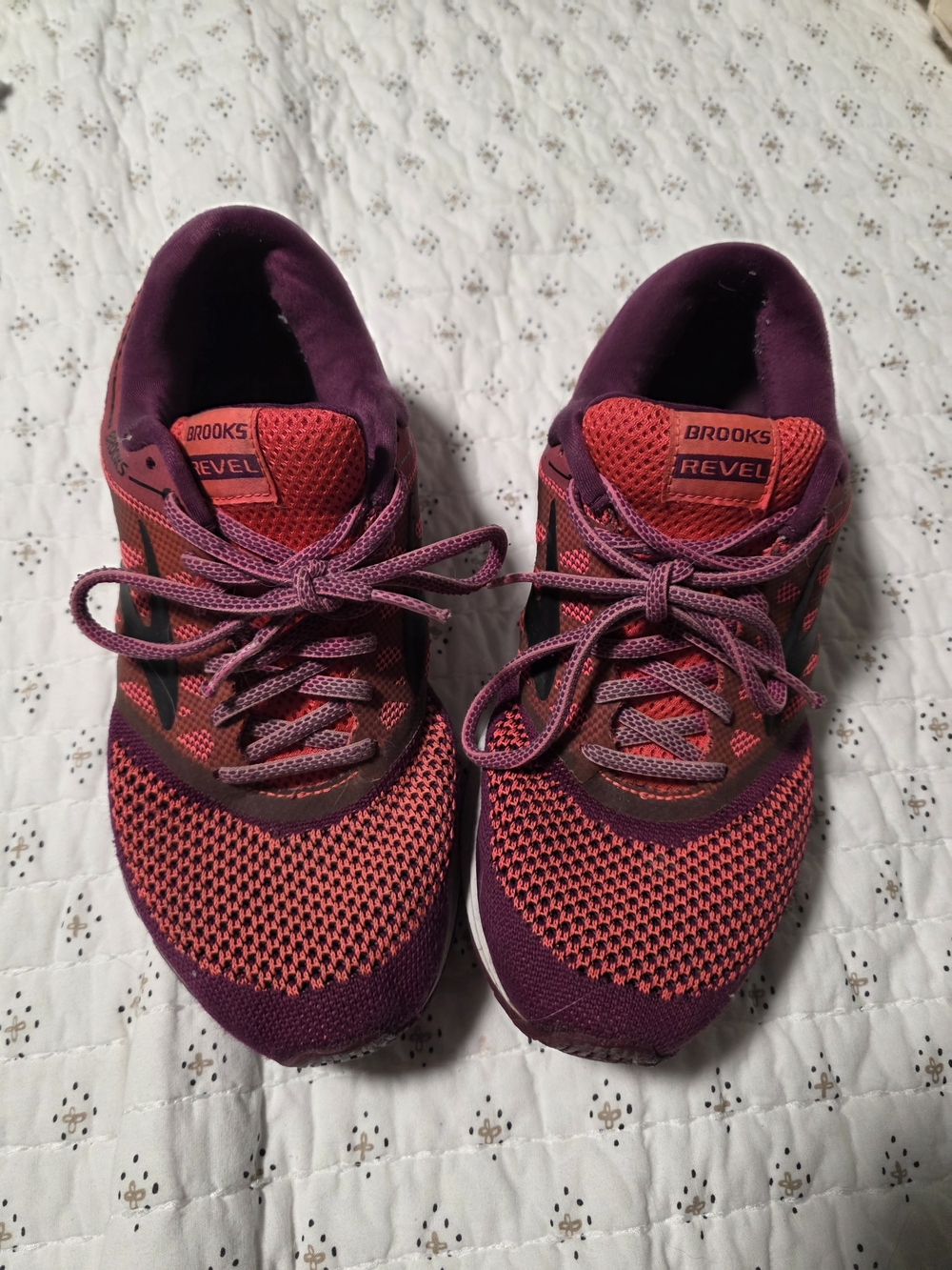 Brooks Revel Women's Pink Purple Running Shoes